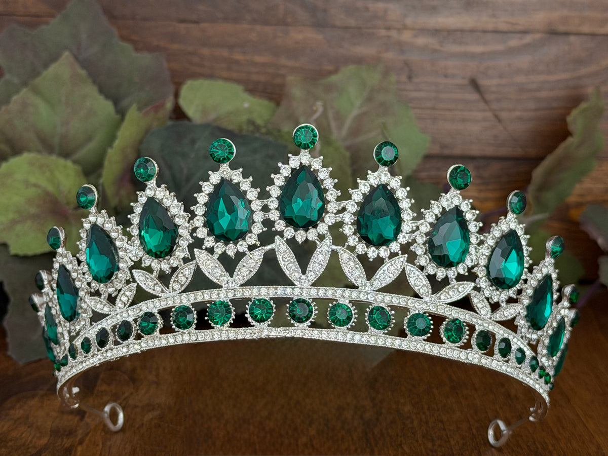 Green Teardrop Silver Tiara | Glamorous and memorable