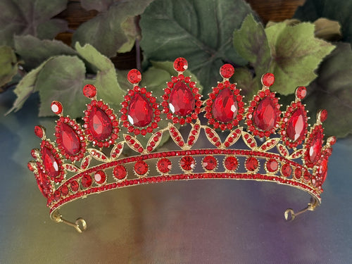 Full Ruby Red Teardrop Tiara | Quinceañera and Gala